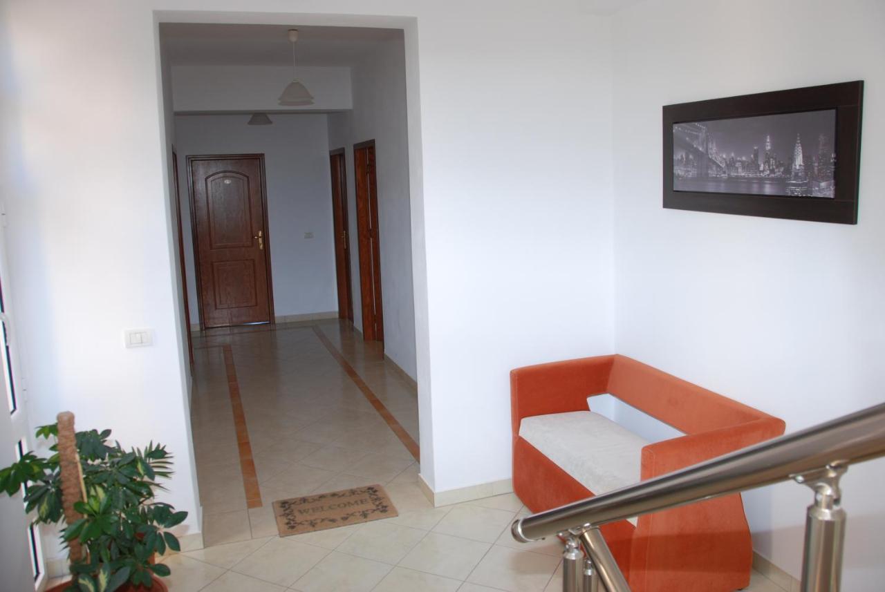 Hotel Mano Sarandë Exterior foto