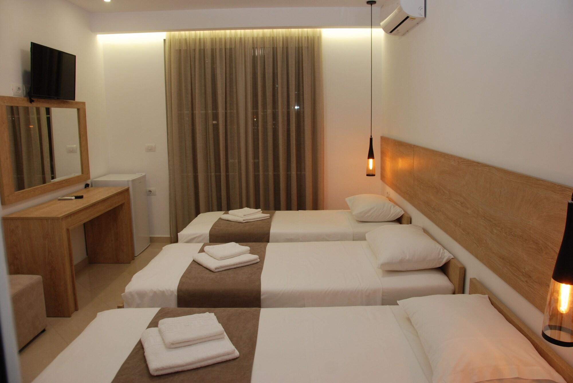 Hotel Mano Sarandë Exterior foto