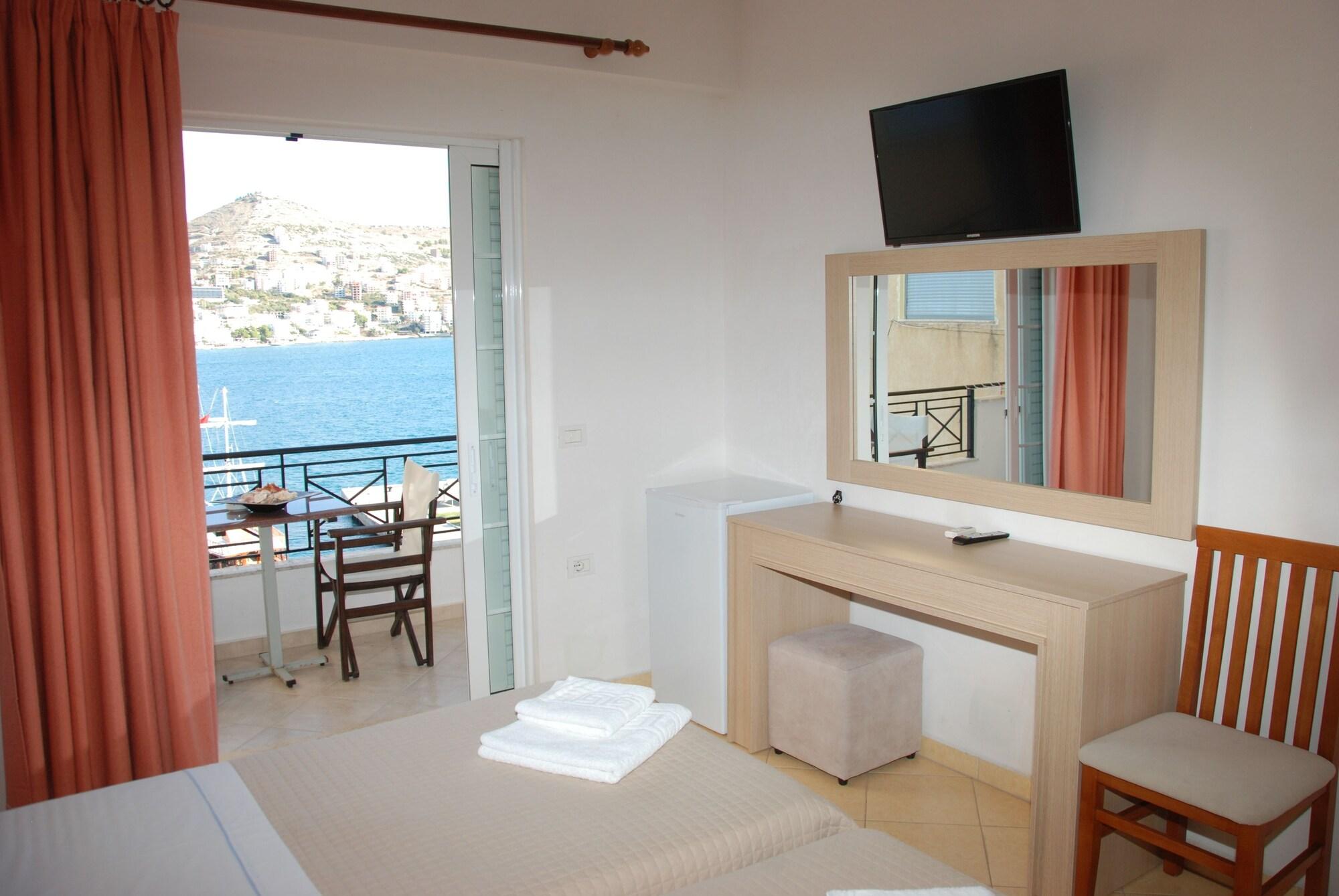 Hotel Mano Sarandë Exterior foto