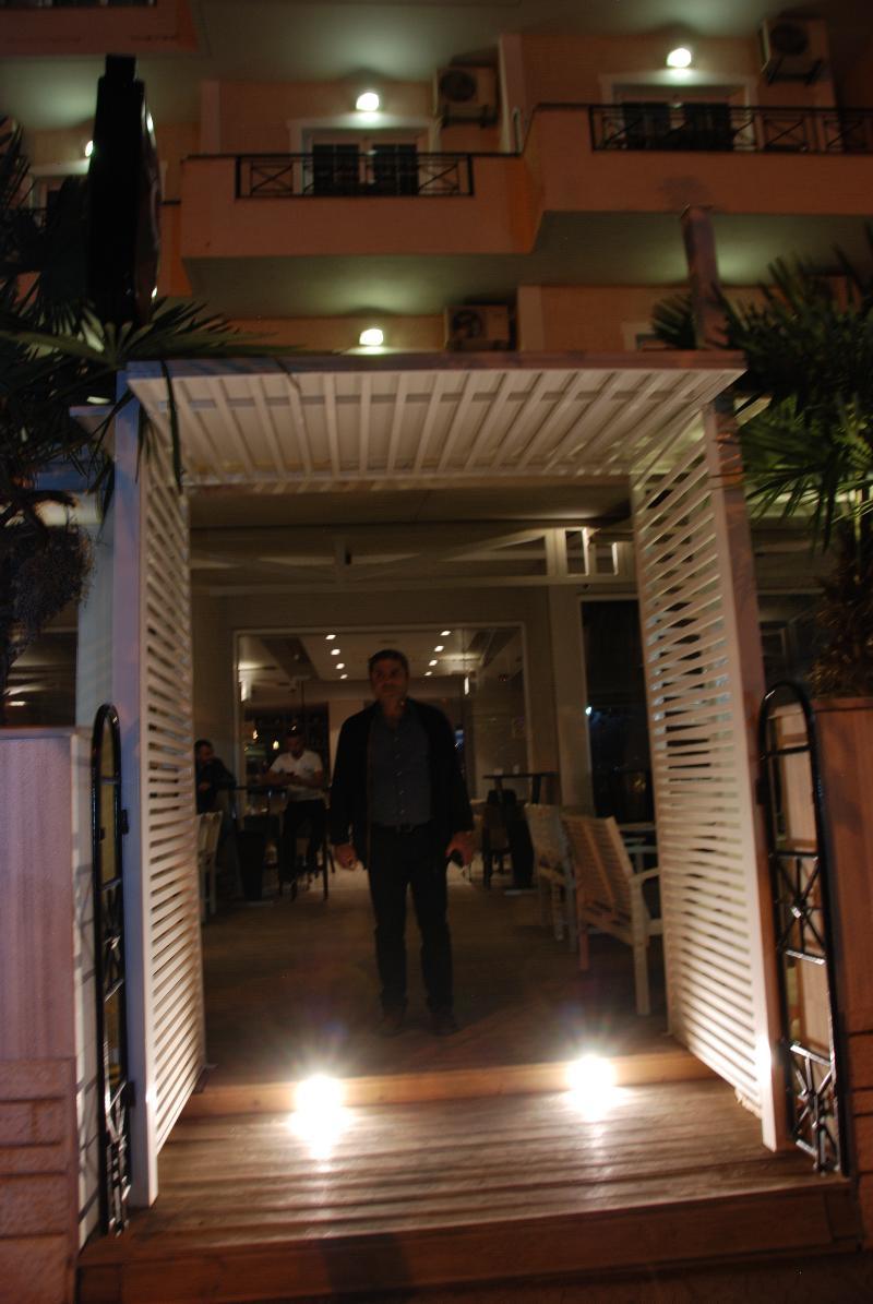 Hotel Mano Sarandë Exterior foto